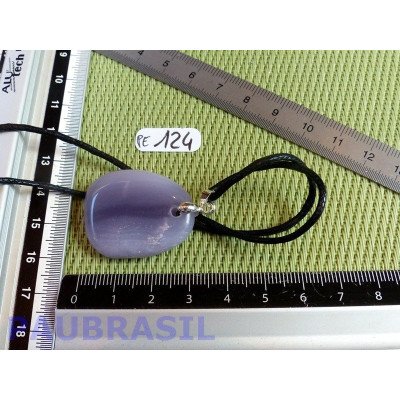 Pendentif Fluorite mauve de France mini pierre plate 13gr .
