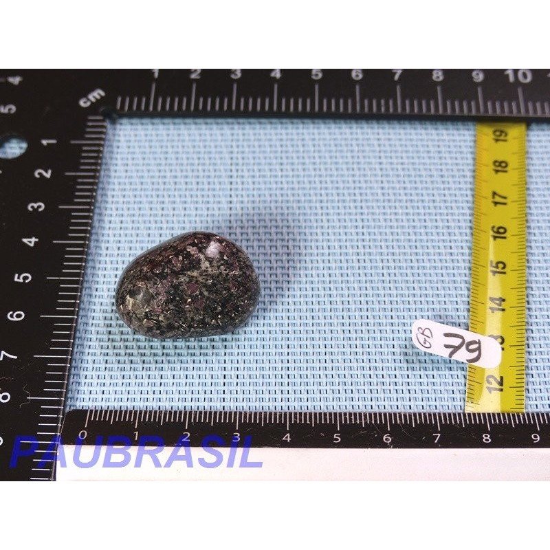 Grenat biotite en pierre roulée de 22g de Madagascar